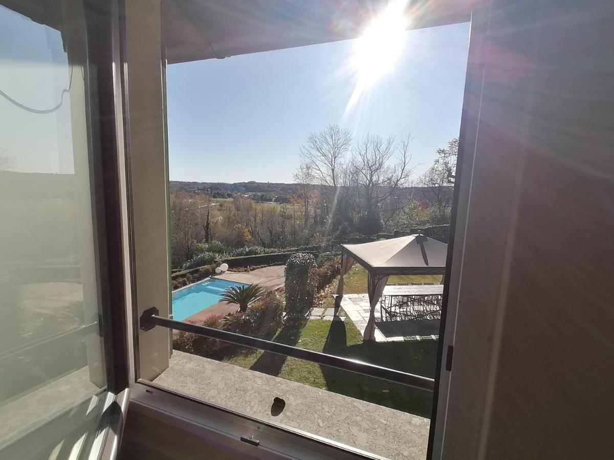 Casale Raffaello B&B Como Albese Con Cassano Exterior photo