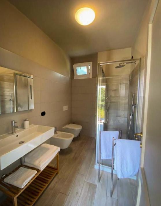 Casale Raffaello B&B Como Albese Con Cassano Exterior photo